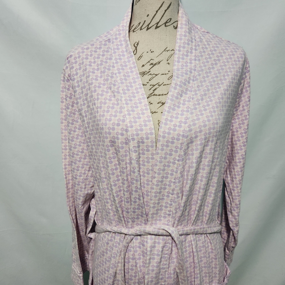 Vintage Pink K White W Pink & Purple Floral Pattern Robe. Size Large.